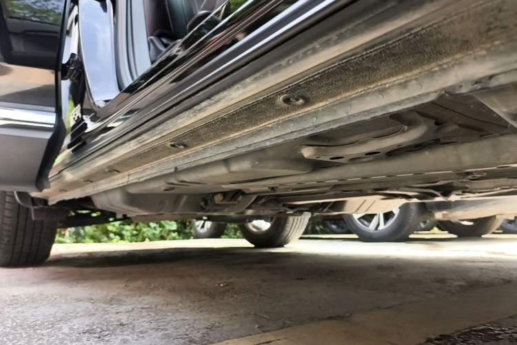 Used Buick Envision 2022 Encore Plus 652T Five-Seat Luxury Model Right Side Sill