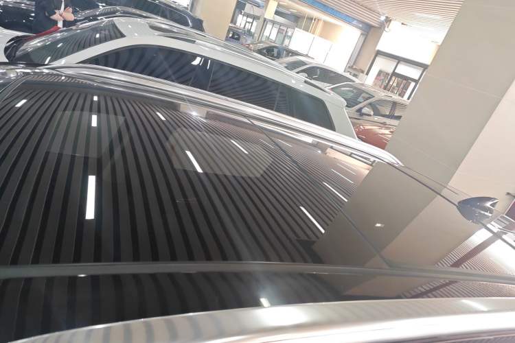 Used Buick Envision 2022 Facelift Encore S 652T Two-Wheel-Drive Luxury Model Roof