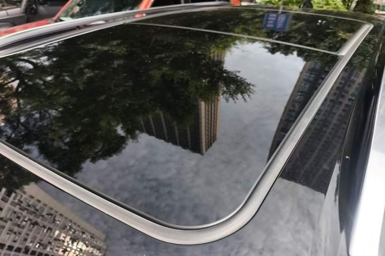 Used Buick Envision 2022 Encore Plus 652T Five-Seat Luxury Model Roof