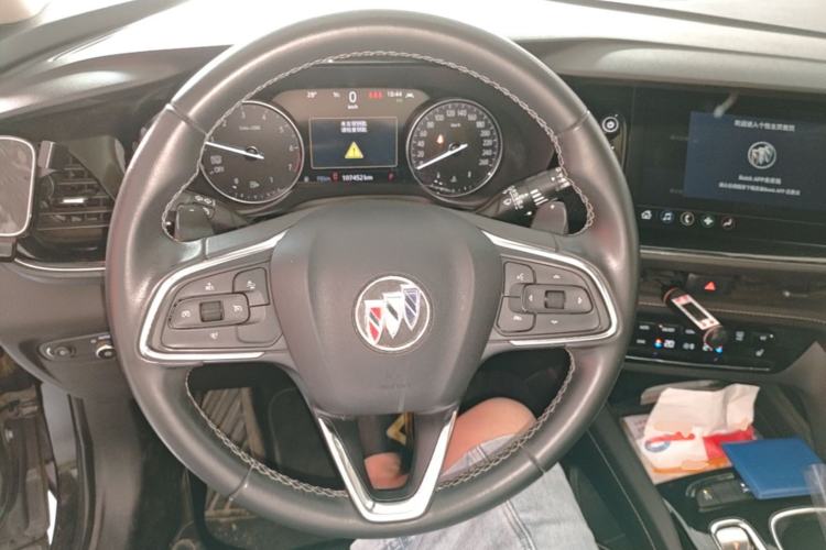 Used Buick Envision 2022 Encore S 652T Two-Wheel-Drive Luxury Model Steering Wheel