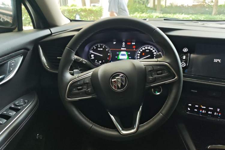 Used Buick Envision 2022 Encore Plus 652T Five-Seat Luxury Model Steering Wheel