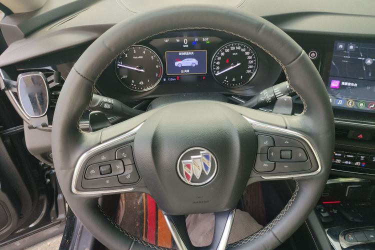 Used Buick Envision 2022 Encore Plus 652T Five-Seat Luxury Model Steering Wheel