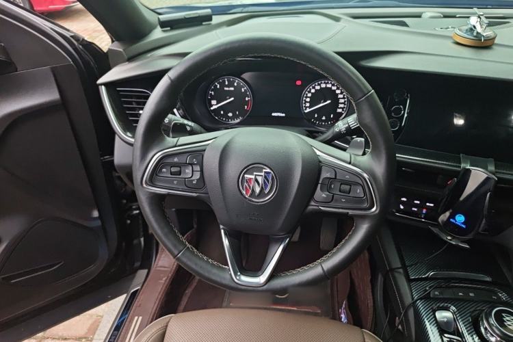 Used Buick Envision 2022 Encore Plus 652T Five-Seat Luxury Model Steering Wheel
