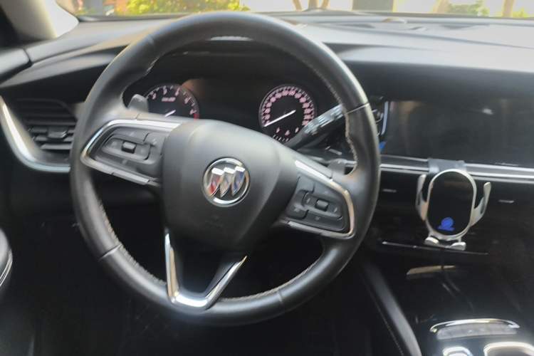 Used Buick Envision 2022 Facelift Encore S 552T Two-Wheel-Drive Luxury Model Steering Wheel