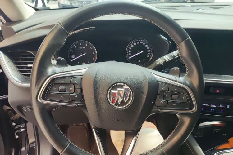 Used Buick Envision 2022 Encore Plus 552T Five-Seat Luxury Model Steering Wheel