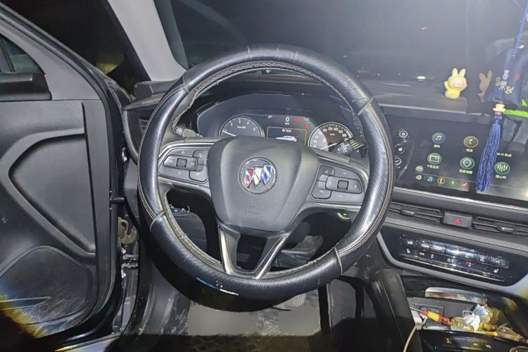 Used Buick Envision 2022 Encore Plus 652T Five-Seat Luxury Model Steering Wheel