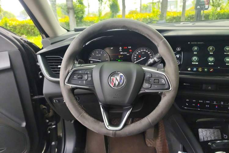 Used Buick Envision 2022 Encore S 552T Two-Wheel-Drive Luxury Model Steering Wheel