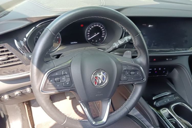 Used Buick Envision 2022 Encore Plus 652T Five-Seat Luxury Model Steering Wheel