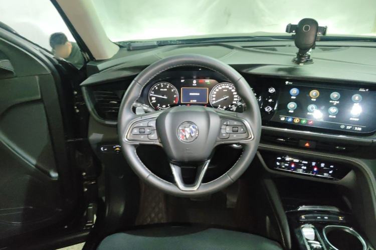 Used Buick Envision 2022 Encore Plus 552T Five-Seat Luxury Model Steering Wheel