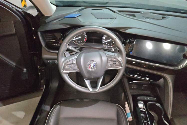 Used Buick Envision 2022 Encore S 552T Two-Wheel-Drive Luxury Model Steering Wheel