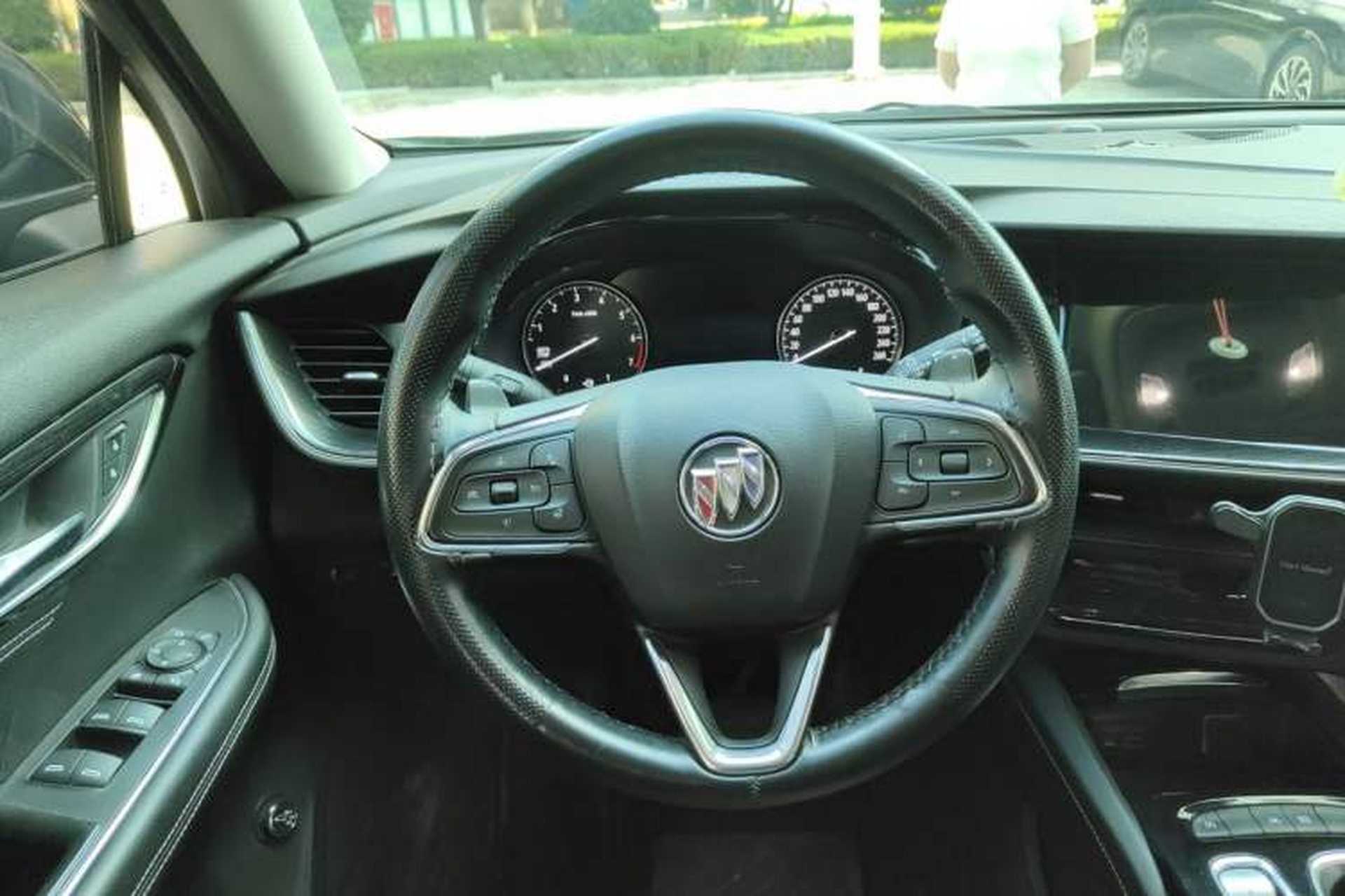 Used Buick Envision 2022 Encore Plus 652T Five-Seat Luxury Model Steering Wheel