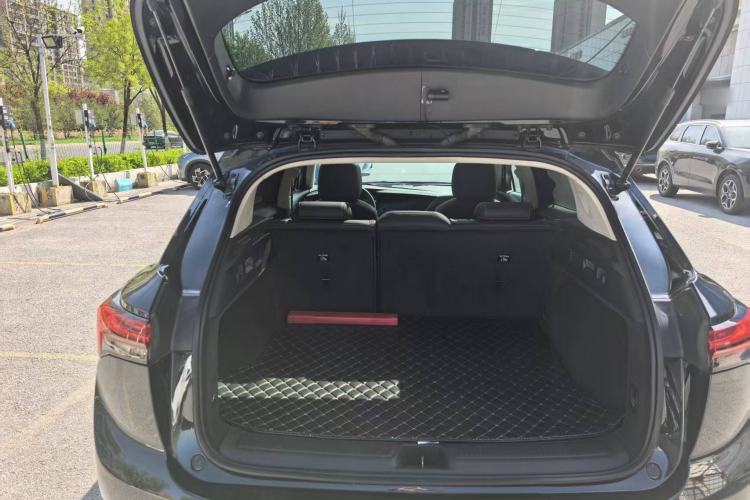 Used Buick Envision 2022 Facelift Encore S 552T Two-Wheel-Drive Luxury Model Trunk