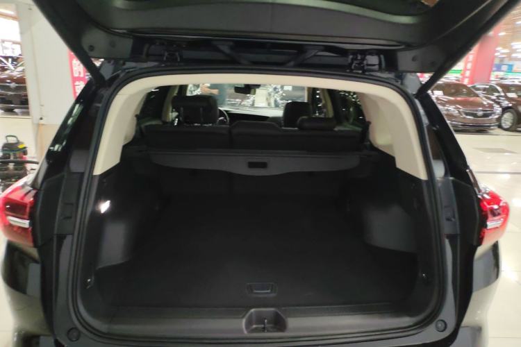 Used Buick Envision 2022 Encore Plus 652T Five-Seat Luxury Model Trunk