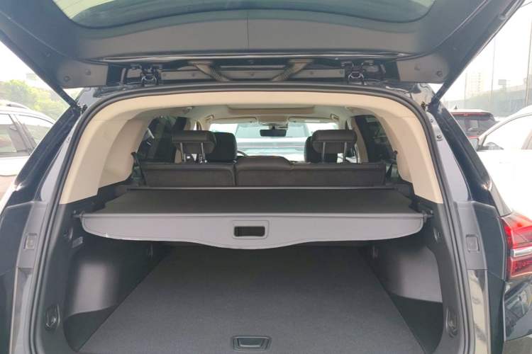 Used Buick Envision 2022 Facelift Encore Plus 552T Five-Seat Luxury Model Trunk