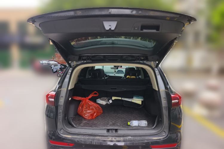 Used Buick Envision 2022 Encore Plus 652T Five-Seat Luxury Model Trunk