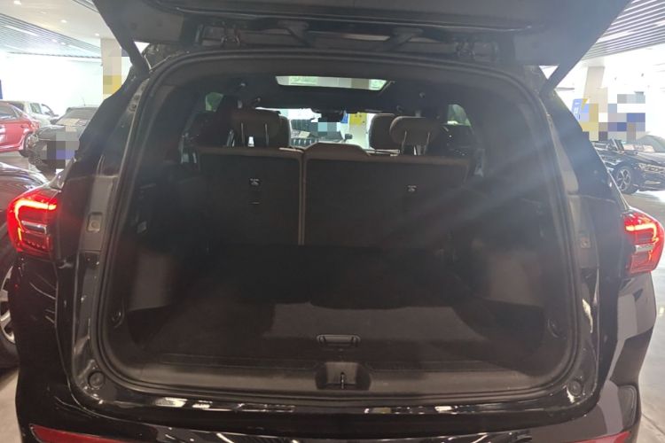 Used Buick Envision 2022 Encore Plus 652T Five-Seat Luxury Model Trunk