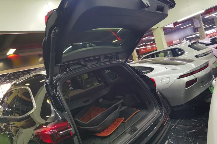 Used Buick Envision 2022 Encore Plus 652T Five-Seat Luxury Model Trunk