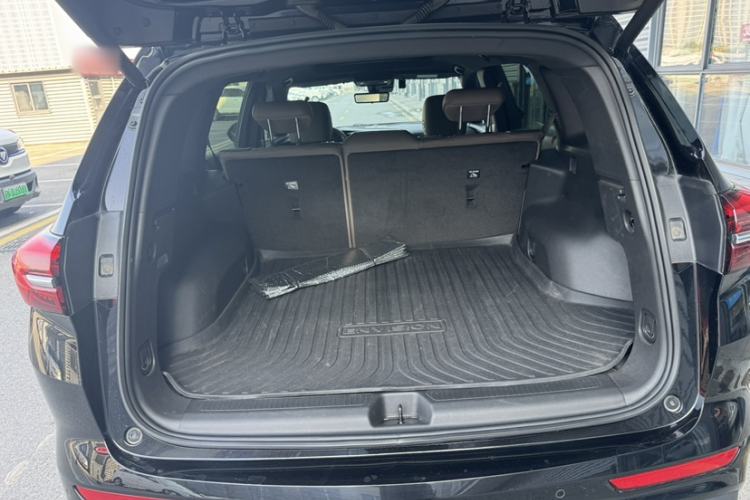 Used Buick Envision 2022 Encore Plus 652T Five-Seat Luxury Model Trunk