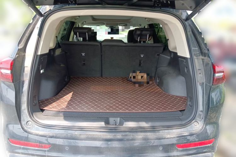Used Buick Envision 2022 Encore Plus 652T Five-Seat Luxury Model Trunk