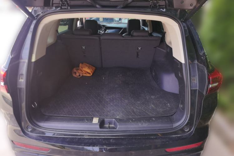 Used Buick Envision 2022 Encore Plus 652T Five-Seat Luxury Model Trunk