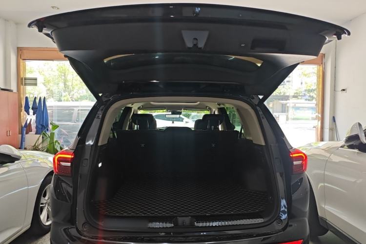 Used Buick Envision 2022 Encore Plus 652T Five-Seat Luxury Model Trunk
