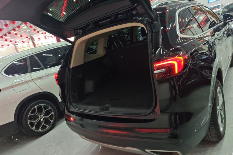 Used Buick Envision 2022 Encore Plus 652T Five-Seat Luxury Model Trunk
