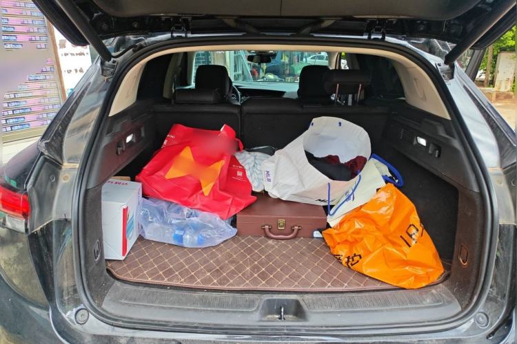 Used Buick Envision 2022 Encore S 652T Two-Wheel-Drive Luxury Model Trunk