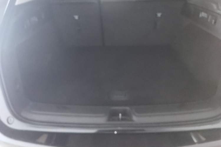 Used Buick Envision 2022 Facelift Encore S 552T Two-Wheel-Drive Luxury Model Trunk