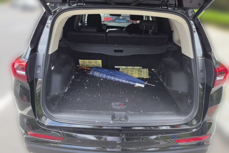 Used Buick Envision 2022 Encore Plus 652T Five-Seat Luxury Model Trunk