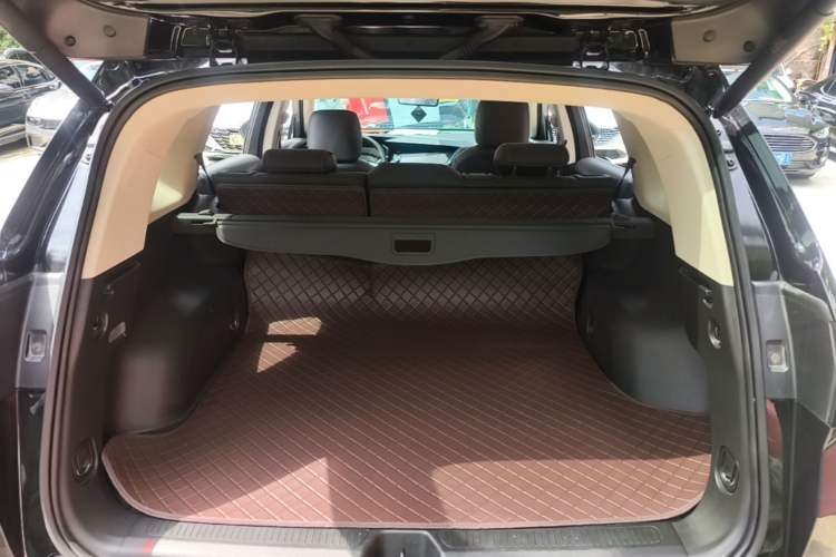 Used Buick Envision 2022 Encore Plus 652T Five-Seat Luxury Model Trunk