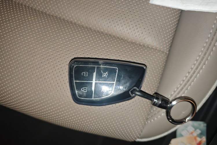 Used Buick Envision 2022 Encore Plus 652T Five-Seat Luxury Model Vehicle Key