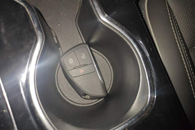Used Buick Envision 2022 Encore Plus 552T Five-Seat Luxury Model Vehicle Key