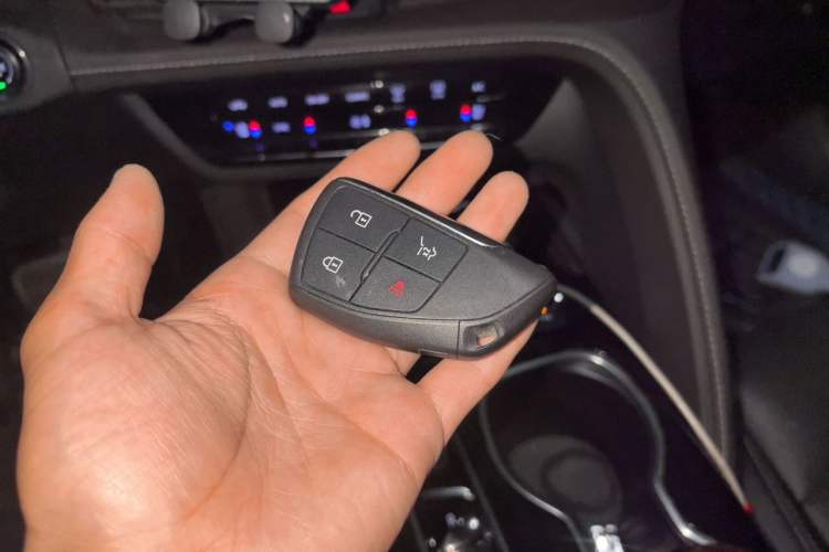 Used Buick Envision 2022 Encore S GS Two-Wheel Drive Smart & Sporty Model Vehicle Key