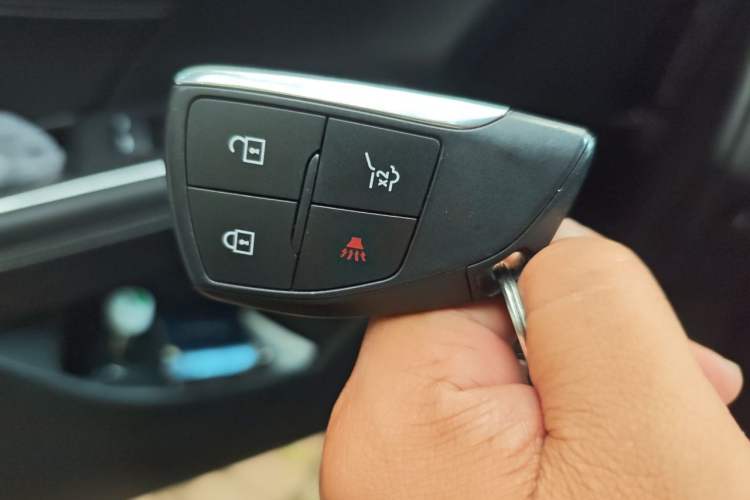 Used Buick Envision 2022 Encore Plus 652T Five-Seat Luxury Model Vehicle Key