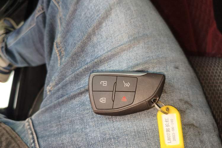 Used Buick Envision 2022 Encore S 652T Two-Wheel Drive Elite Model Vehicle Key