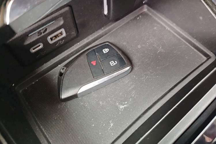 Used Buick Envision 2022 Encore S 552T Two-Wheel-Drive Luxury Model Vehicle Key