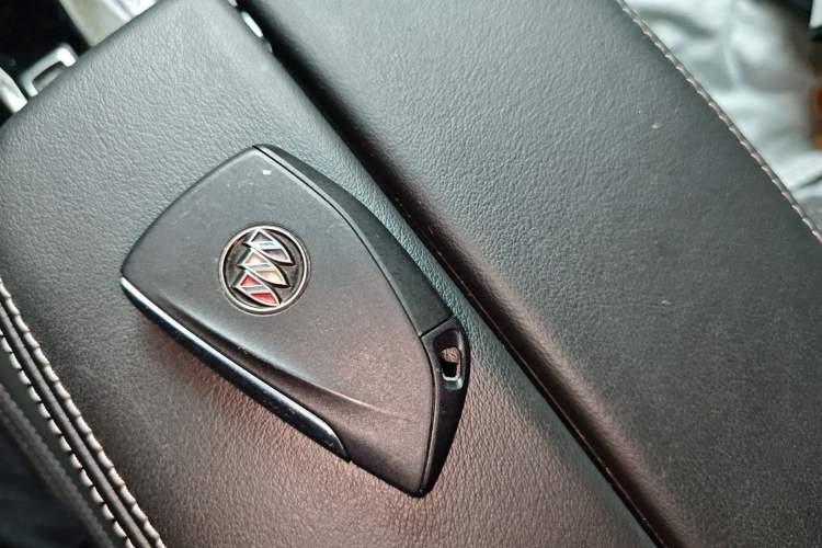 Used Buick Envision 2022 Encore S 552T Two-Wheel-Drive Luxury Model Vehicle Key