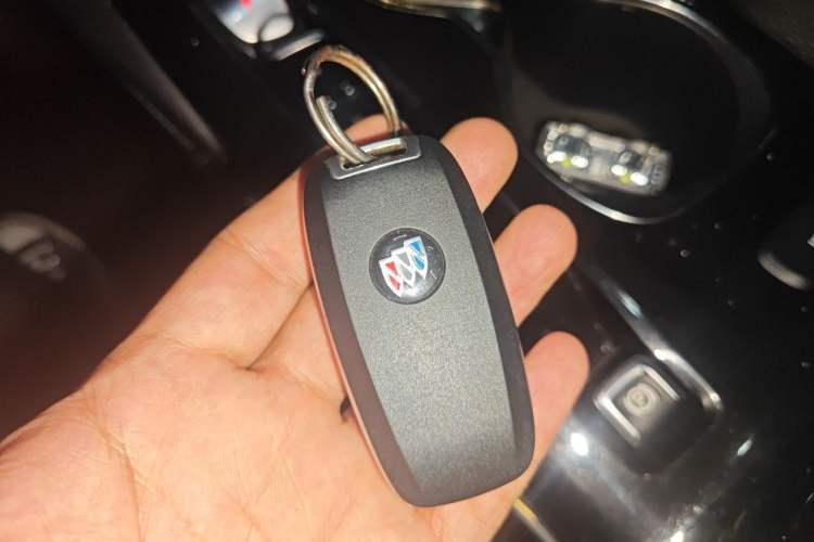 Used Buick Envision 2022 Encore S 552T Two-Wheel Drive Elite Model Vehicle Key