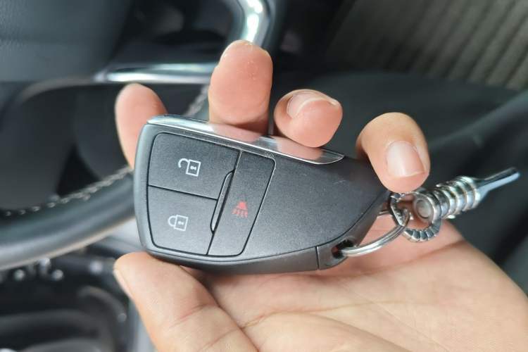 Used Buick Envision 2022 Encore S 552T Two-Wheel-Drive Luxury Model Vehicle Key