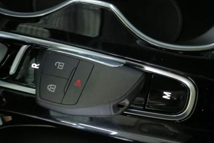 Used Buick Envision 2022 Encore Plus 552T Five-Seat Luxury Model Vehicle Key