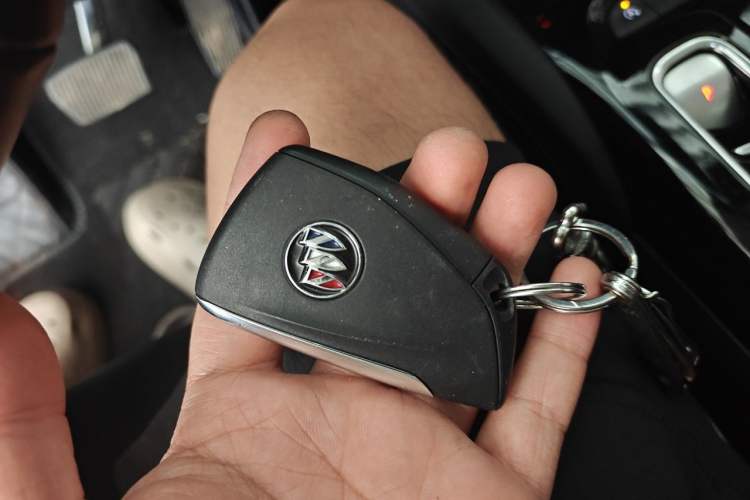 Used Buick Envision 2022 Encore Plus 652T Five-Seat All-Wheel-Drive Luxury Model Vehicle Key