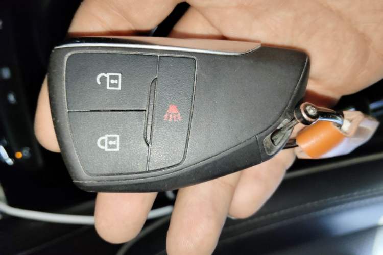 Used Buick Envision 2022 Encore S 552T Two-Wheel-Drive Luxury Model Vehicle Key