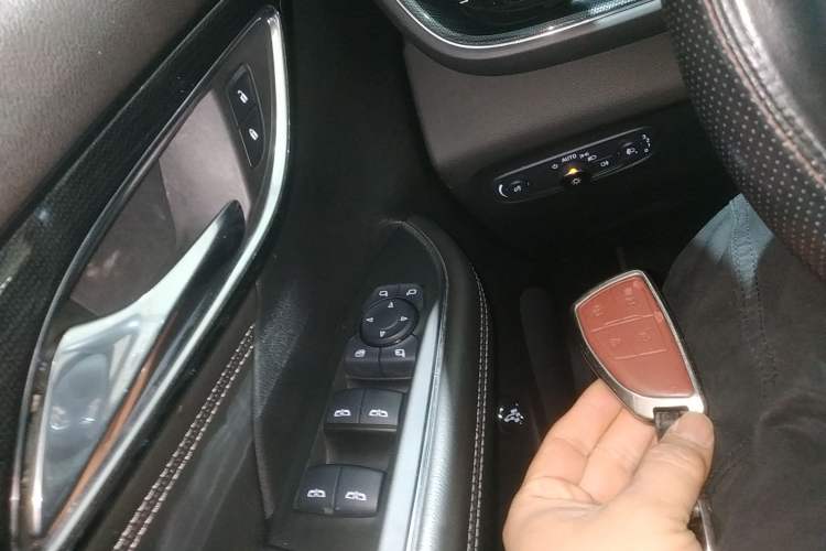 Used Buick Envision 2022 Encore S 652T Two-Wheel-Drive Luxury Model Vehicle Key