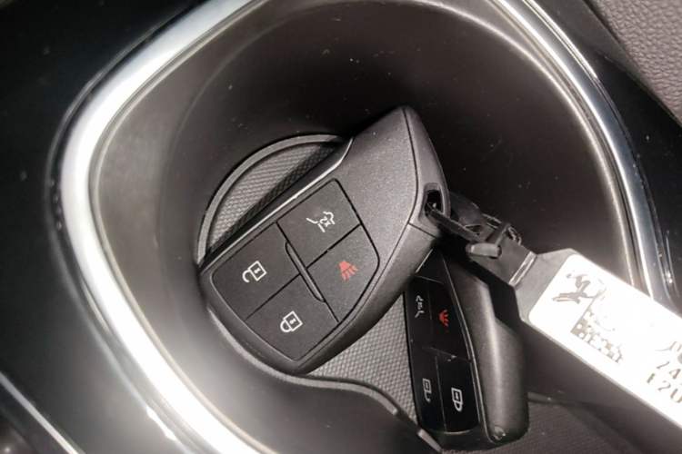 Used Buick Envision 2022 Facelift Encore S 652T Two-Wheel-Drive Luxury Model Vehicle Key