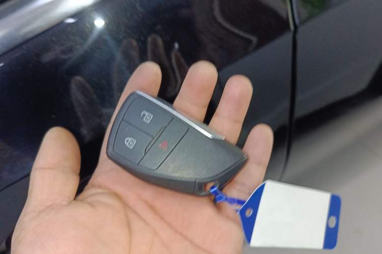 Used Buick Envision 2022 Encore S 552T Two-Wheel-Drive Luxury Model Vehicle Key