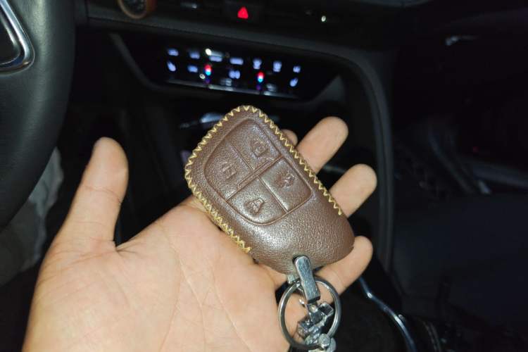 Used Buick Envision 2022 Encore Plus 652T Five-Seat Luxury Model Vehicle Key