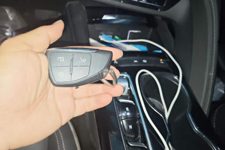 Used Buick Envision 2022 Encore Plus 652T Five-Seat Luxury Model Vehicle Key