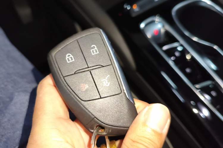 Used Buick Envision 2022 Encore S 652T Two-Wheel-Drive Luxury Model Vehicle Key