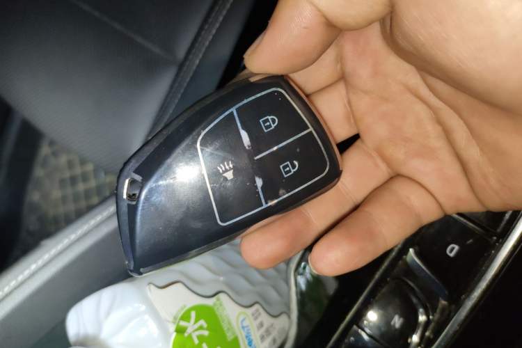 Used Buick Envision 2022 Encore S 552T Two-Wheel-Drive Luxury Model Vehicle Key