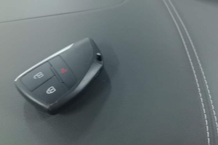 Used Buick Envision 2022 Encore S 552T Two-Wheel-Drive Luxury Model Vehicle Key